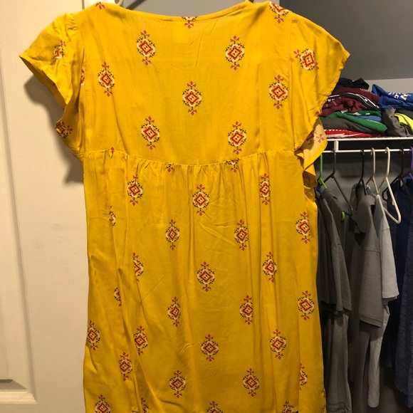 Mustard colored floral blouse from old navy - Picture 2 of 4